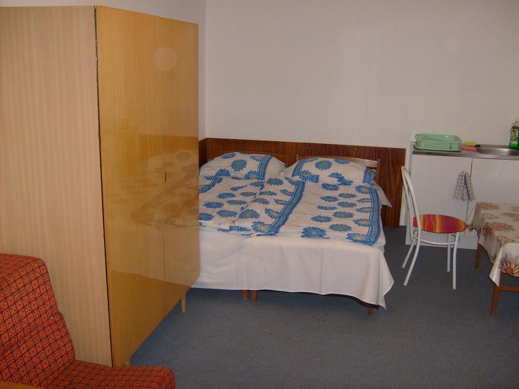 Tóth Magánszállás Hajdúszoboszló Esterno foto